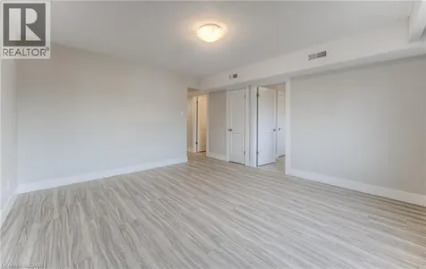 40 Daniel Avenue Kitchener ON N2K 2E9