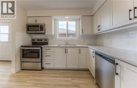 40 Daniel Avenue Kitchener ON N2K 2E9