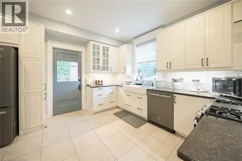 8 William Street Brantford ON N3T 3K1