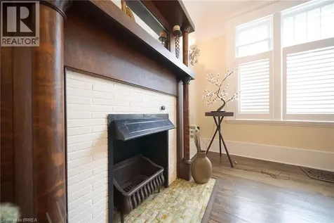 8 William Street Brantford ON N3T 3K1