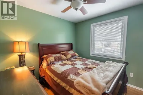 635 Highbury Park Sarnia ON N7V 2K1