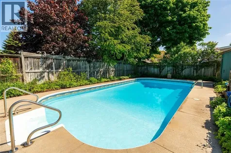635 Highbury Park Sarnia ON N7V 2K1