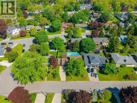 635 Highbury Park Sarnia ON N7V 2K1