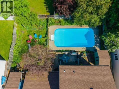 635 Highbury Park Sarnia ON N7V 2K1