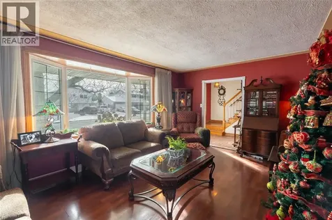 635 Highbury Park Sarnia ON N7V 2K1