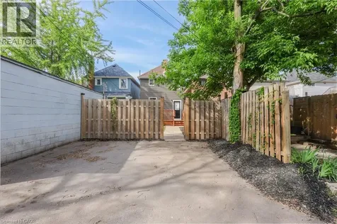 36 Francis Street Hamilton ON L8L 3V1