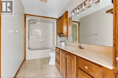 231 Oak Street Lakeshore ON N0R 1N0