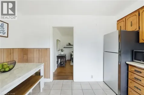 4 Duncombe Drive Hamilton ON L9A 2E8