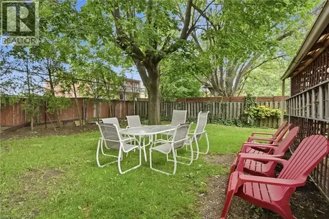 4 Duncombe Drive Hamilton ON L9A 2E8