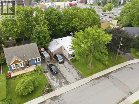 4 Duncombe Drive Hamilton ON L9A 2E8