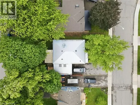4 Duncombe Drive Hamilton ON L9A 2E8