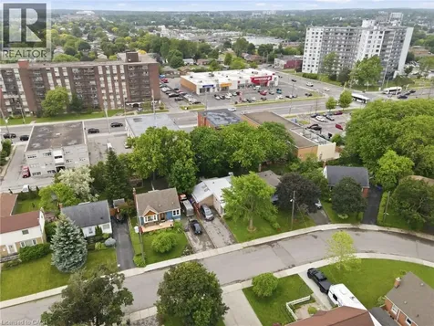 4 Duncombe Drive Hamilton ON L9A 2E8