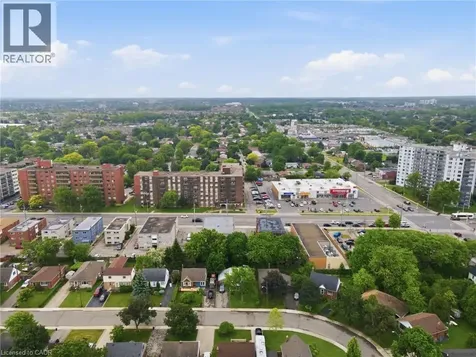 4 Duncombe Drive Hamilton ON L9A 2E8