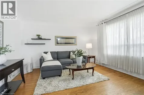 4 Duncombe Drive Hamilton ON L9A 2E8