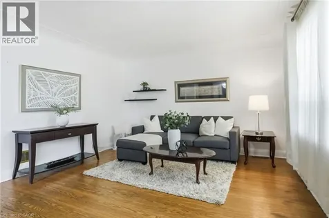 4 Duncombe Drive Hamilton ON L9A 2E8