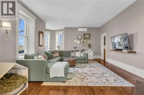 54 Bruce Street Cambridge ON N1R 2E3