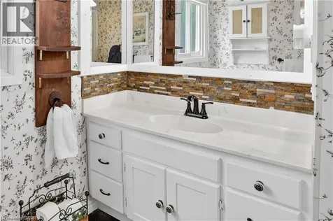 124 Mumby Road Dunnville ON N1A 2W5
