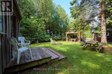 11 Eldridge Avenue South Bruce Peninsula ON N0H 2G0