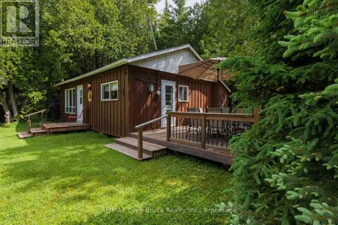 11 Eldridge Avenue South Bruce Peninsula ON N0H 2G0
