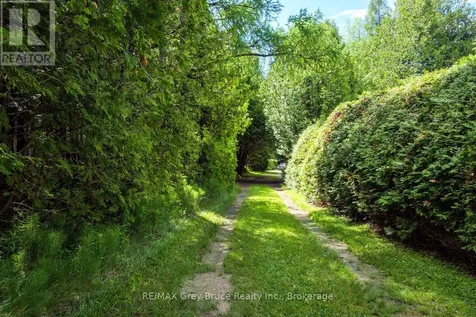 11 Eldridge Avenue South Bruce Peninsula ON N0H 2G0