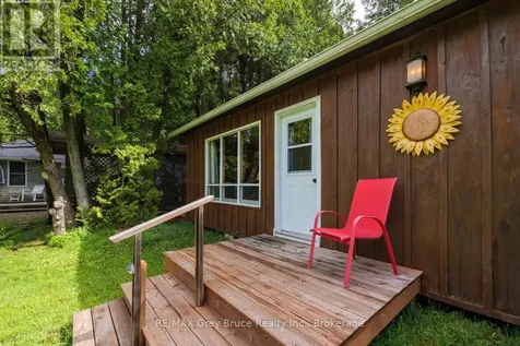 11 Eldridge Avenue South Bruce Peninsula ON N0H 2G0