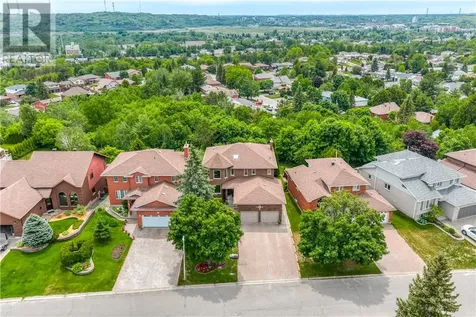 105 Forestdale Sudbury ON P3A 5X3