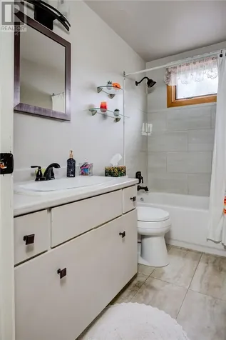 233 Ninth Avenue Lively ON P3Y 1M6