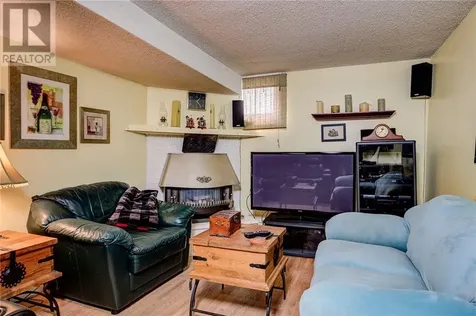 233 Ninth Avenue Lively ON P3Y 1M6