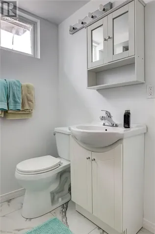 233 Ninth Avenue Lively ON P3Y 1M6