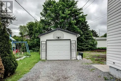 233 Ninth Avenue Lively ON P3Y 1M6