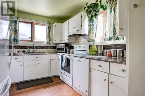 233 Ninth Avenue Lively ON P3Y 1M6