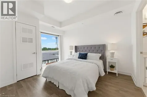 16 Markle Crescent Ancaster ON L9G 0H4
