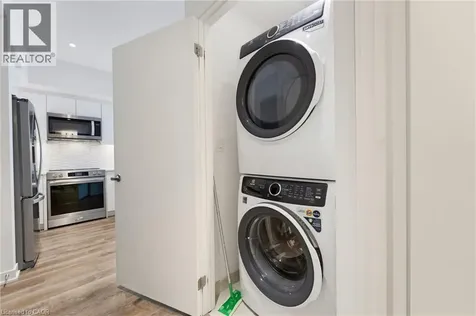 16 Markle Crescent Ancaster ON L9G 0H4