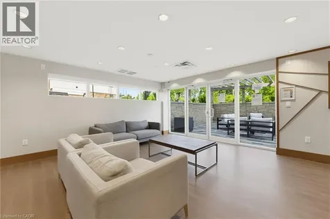 16 Markle Crescent Ancaster ON L9G 0H4