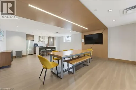 16 Markle Crescent Ancaster ON L9G 0H4