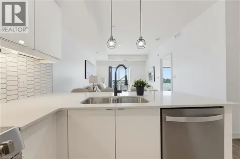 16 Markle Crescent Ancaster ON L9G 0H4