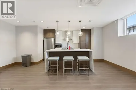16 Markle Crescent Ancaster ON L9G 0H4