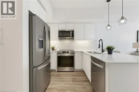 16 Markle Crescent Ancaster ON L9G 0H4