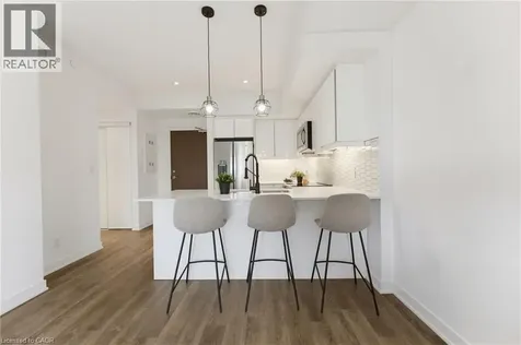 16 Markle Crescent Ancaster ON L9G 0H4