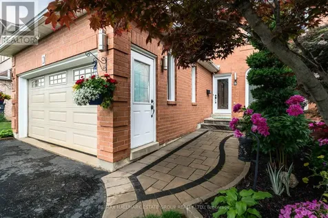 5 Cochrane Avenue Brampton (heart Lake East) ON L6Z 4H8