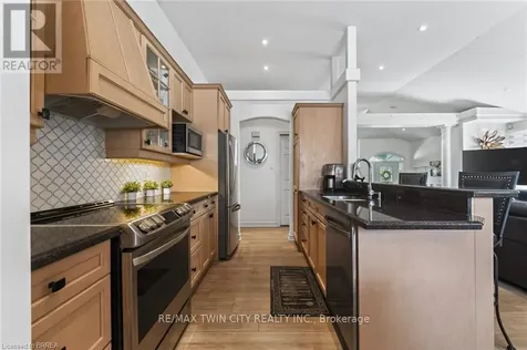 62 Varley Crescent Brantford ON N3R 7Z7