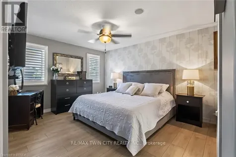 62 Varley Crescent Brantford ON N3R 7Z7