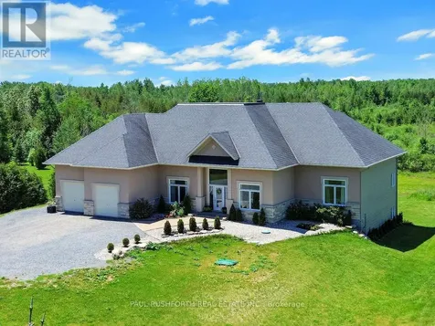 195 Stonewood Drive Beckwith ON K7C 3P2