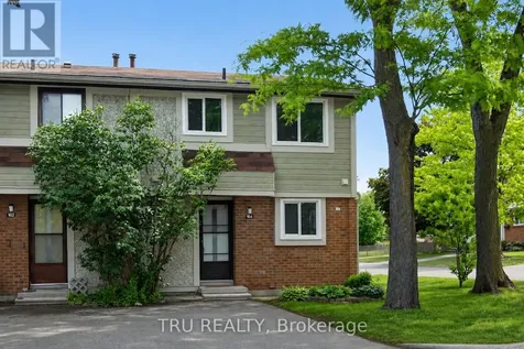 16-164 Barrow Crescent Ottawa ON K2L 2J1