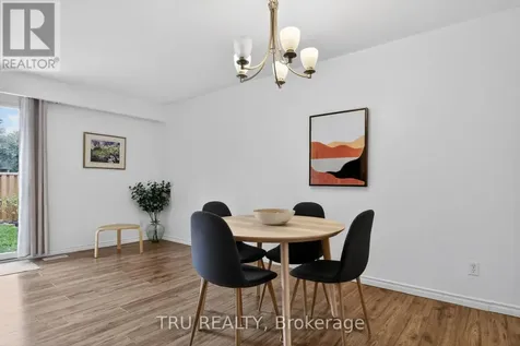 16-164 Barrow Crescent Ottawa ON K2L 2J1