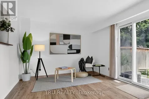 16-164 Barrow Crescent Ottawa ON K2L 2J1
