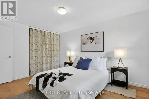 16-164 Barrow Crescent Ottawa ON K2L 2J1