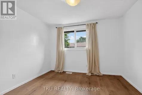16-164 Barrow Crescent Ottawa ON K2L 2J1
