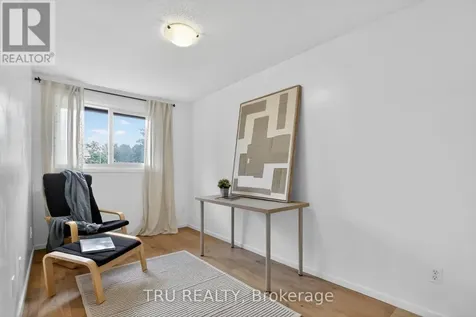 16-164 Barrow Crescent Ottawa ON K2L 2J1
