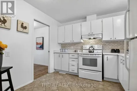 16-164 Barrow Crescent Ottawa ON K2L 2J1